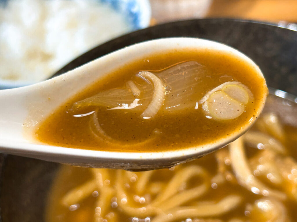 お多福カレーうどんのスープ写真