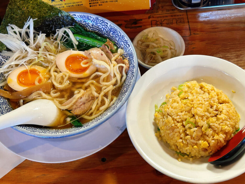 炊く蔵中華 炊く蔵中華そば写真 半チャーハン
