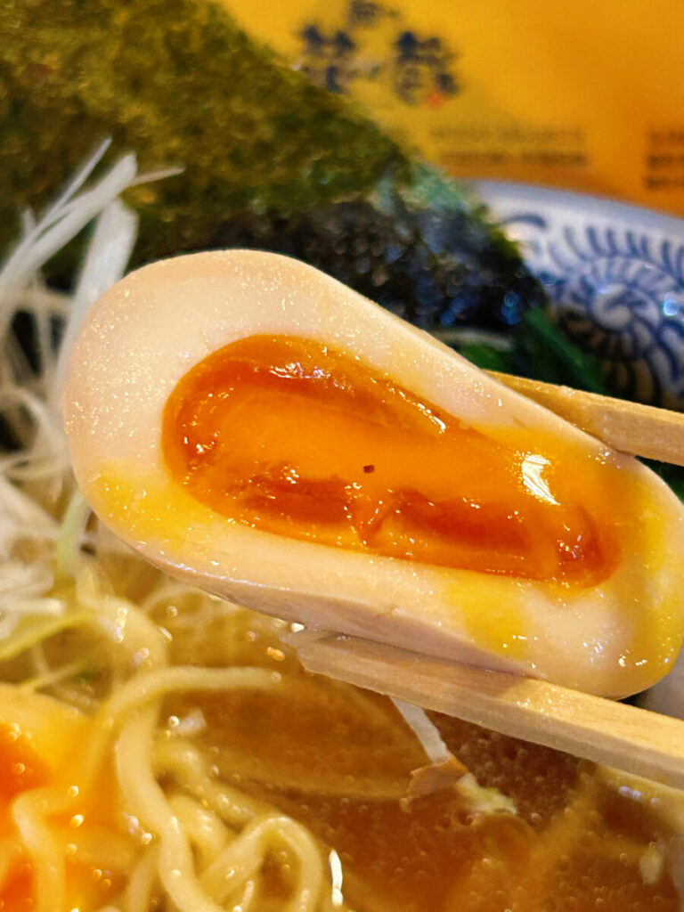 炊く蔵中華 炊く蔵中華そば写真 半熟煮卵