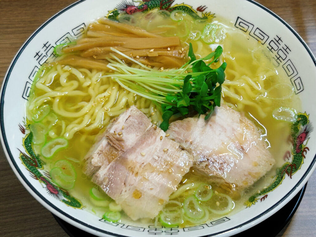 麺やあくつ 白しょうゆラーメン大盛写真