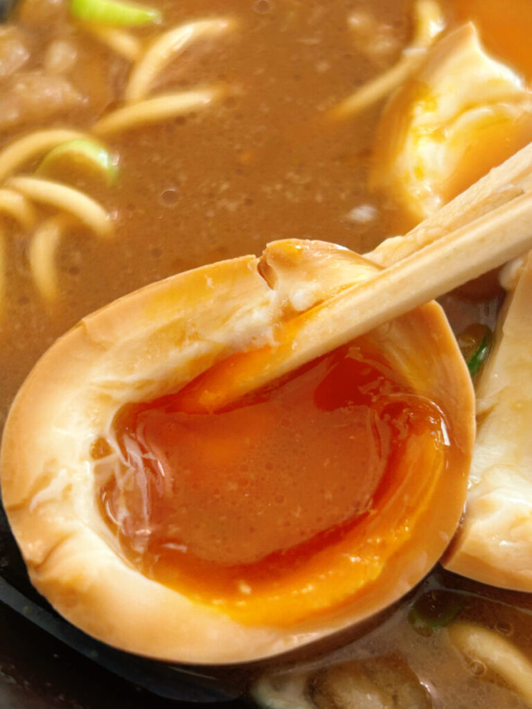 お食事処あおやま あんきん麺煮卵