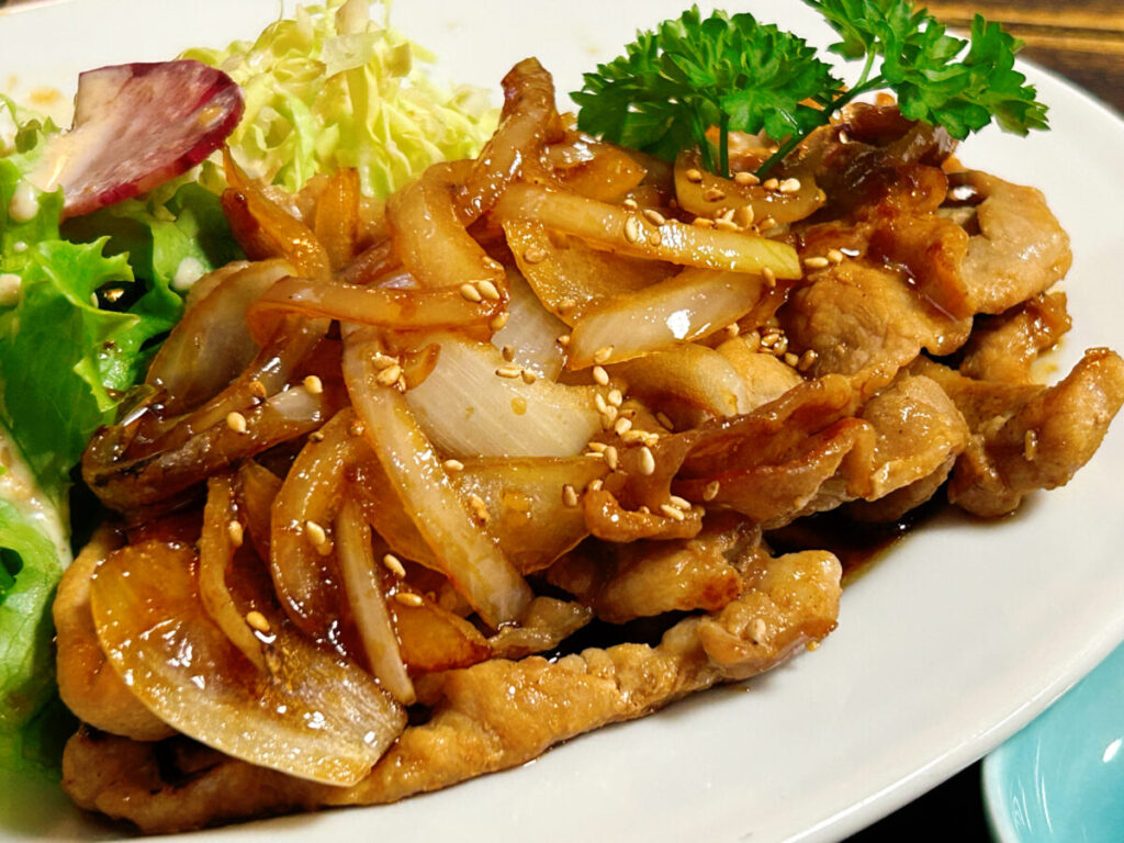 酒処ハチヤ 豚焼肉定食写真