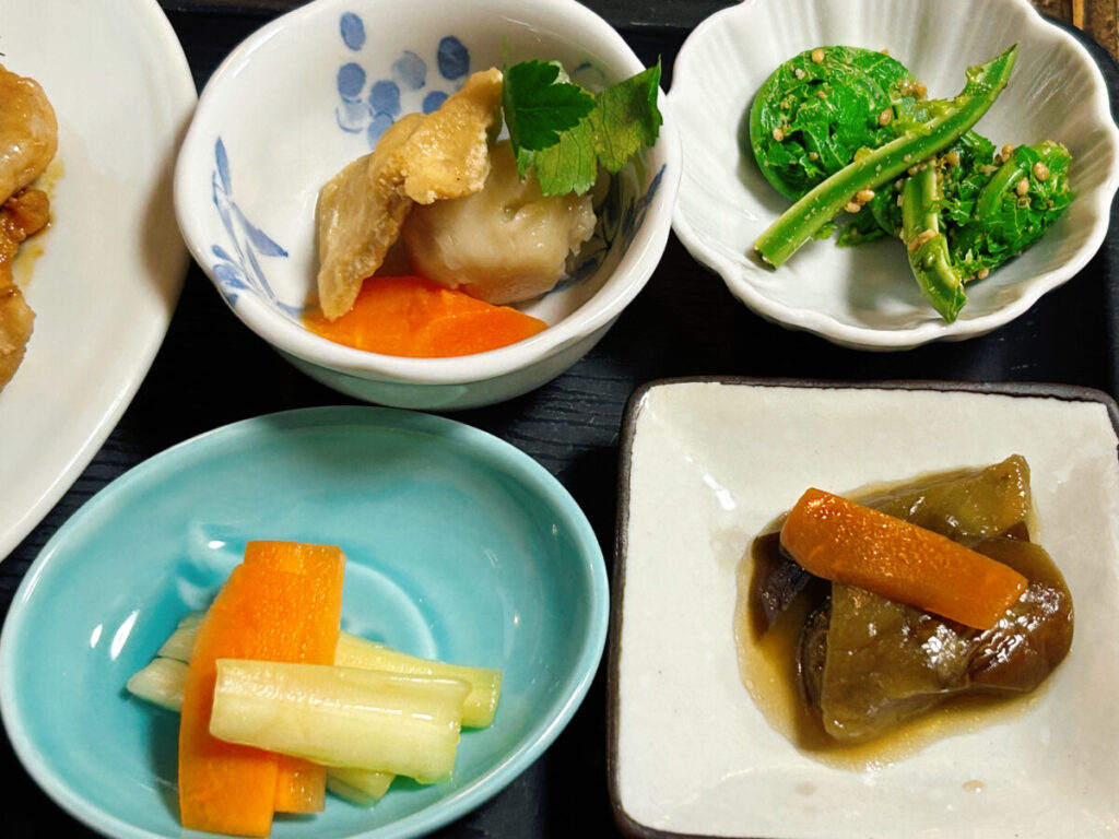 酒処ハチヤ 豚焼肉定食写真