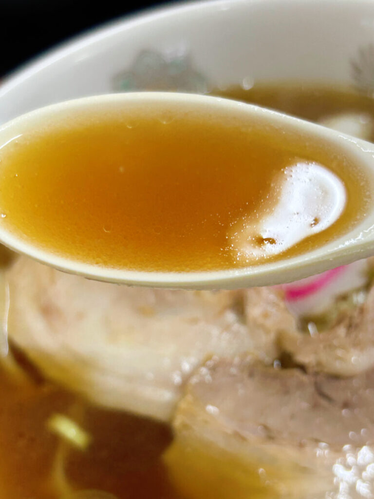 くるくる軒 Cセット(らーめん・半中華丼)写真