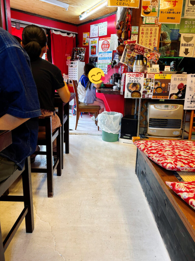 鈴木飯店 店内の雰囲気写真
