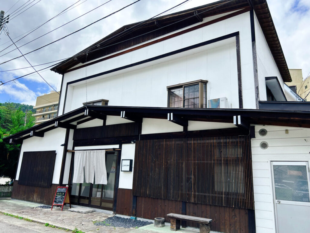 DECCORA(デッコラ)店舗外観写真