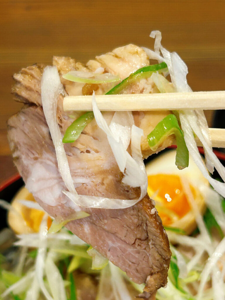 DECCORA(デッコラ)チャーシュー丼(日替わりメニュー)写真