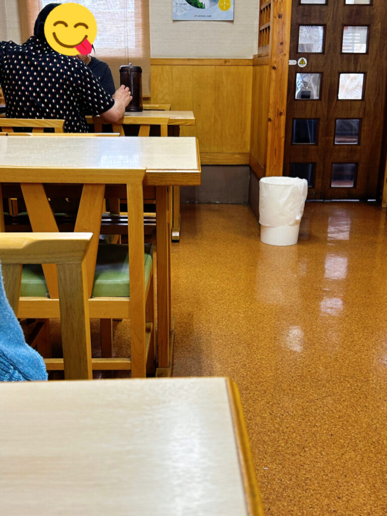 中華しせん家 店内写真