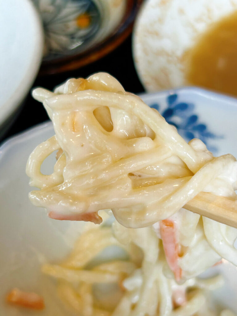 ブルドック もつ煮込みラーメンセット