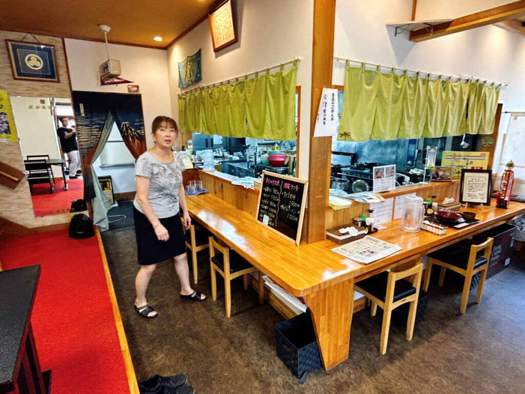 お食事処 芳登里(ほとり)美人女将