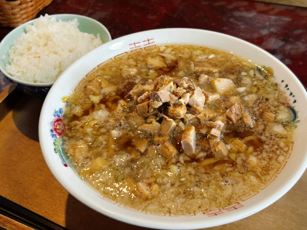 めん処 縁 限定しょう油ラーメン ライス 写真