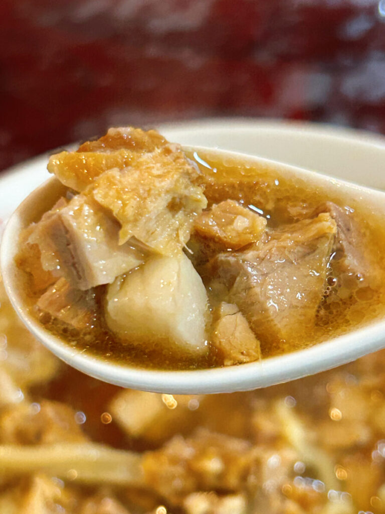 めん処 縁 限定しょう油ラーメン ライス 写真