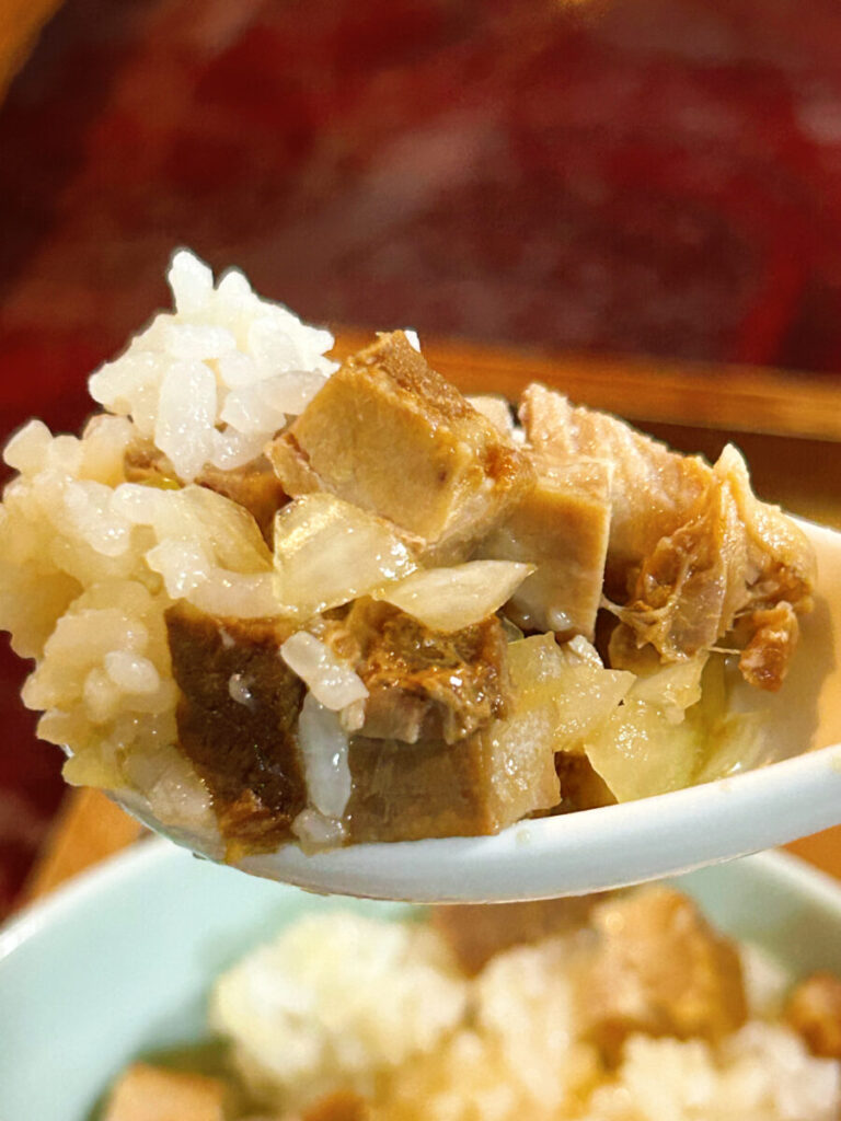 めん処 縁 限定しょう油ラーメン ライス 写真