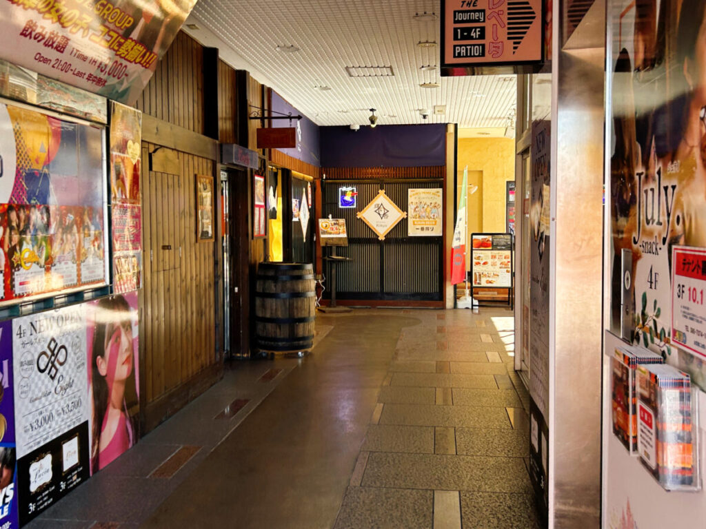 創作dinning 輝香 店舗外観 パティオビル1階