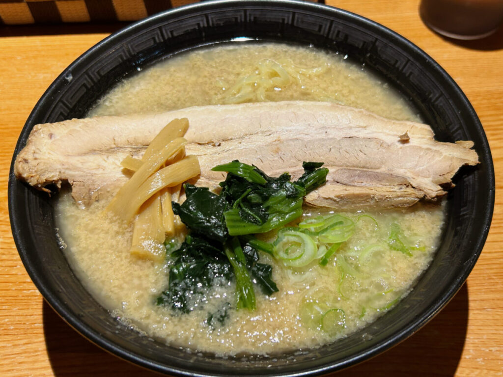 創作dinning 輝香 こってりラーメン大盛