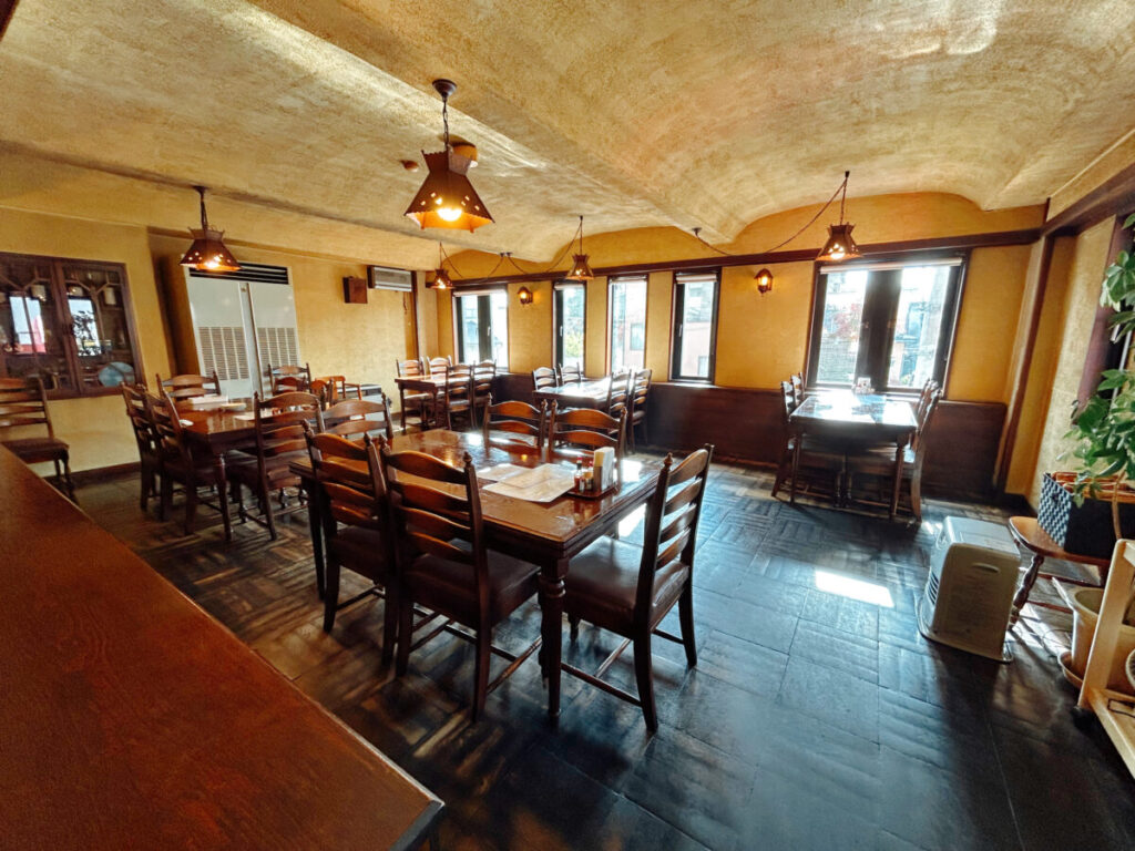 キッチン瓦 店内 雰囲気 写真