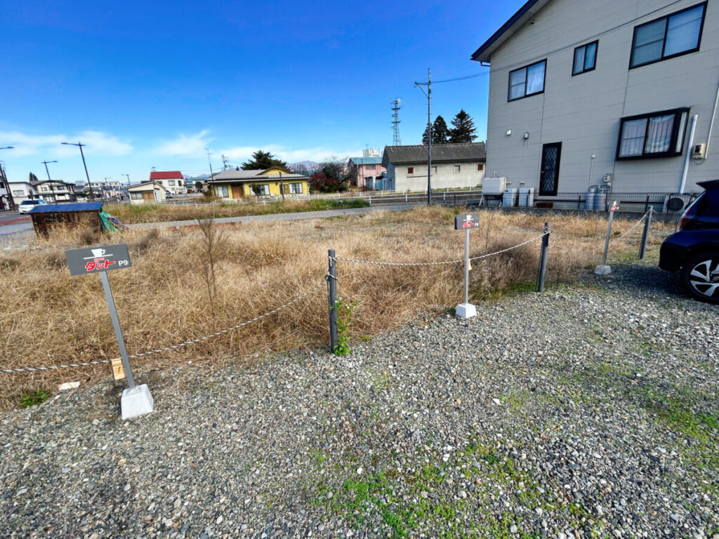 純喫茶ダット 駐車場 店舗向かい3台