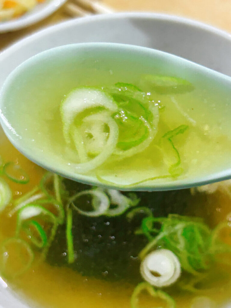 吉田食堂 中華丼大盛 スープ