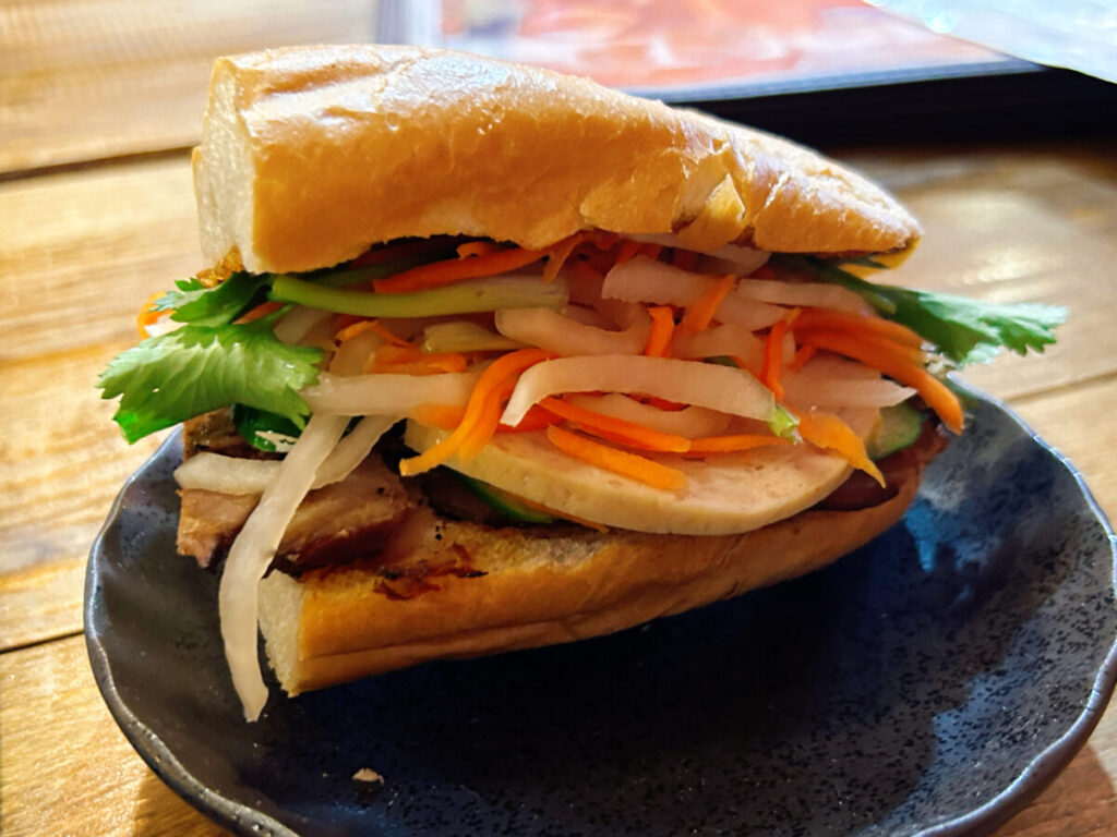 アンちゃん 本格ベトナム料理 バンミー 1/2