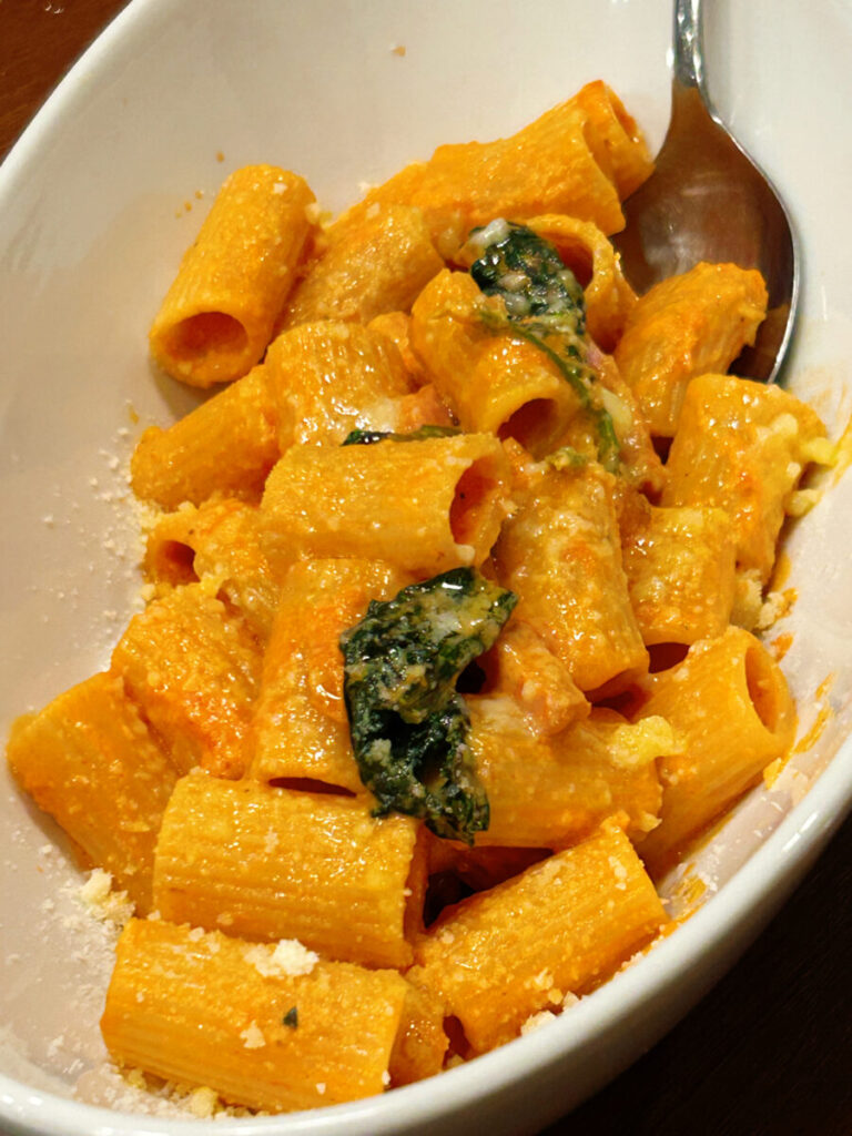 レストラン ラ レゾン （Restaurant la Raison）ディナー 飲み放題コース リガトーニのトマトクリームパスタ