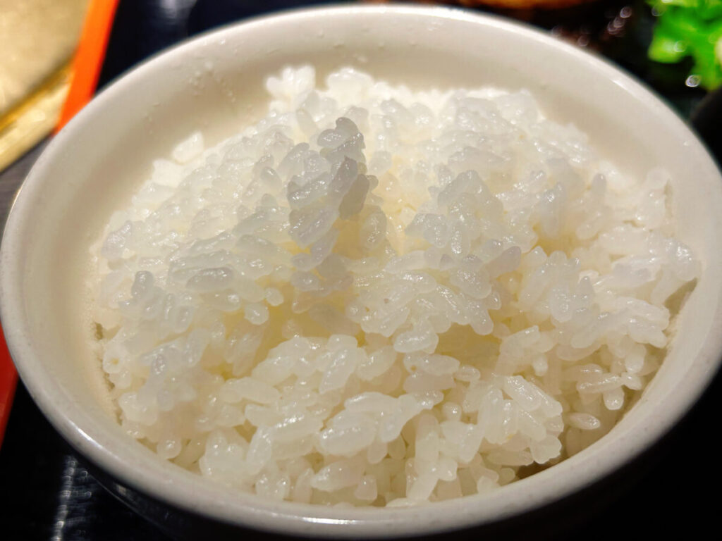 牛ぞう ランチ 照り焼きハンバーグおろし添え ごはん大盛無料