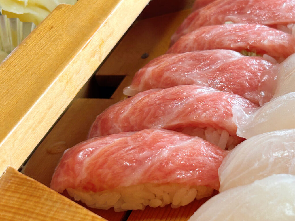 魚志 舟盛り テイクアウト 中トロ