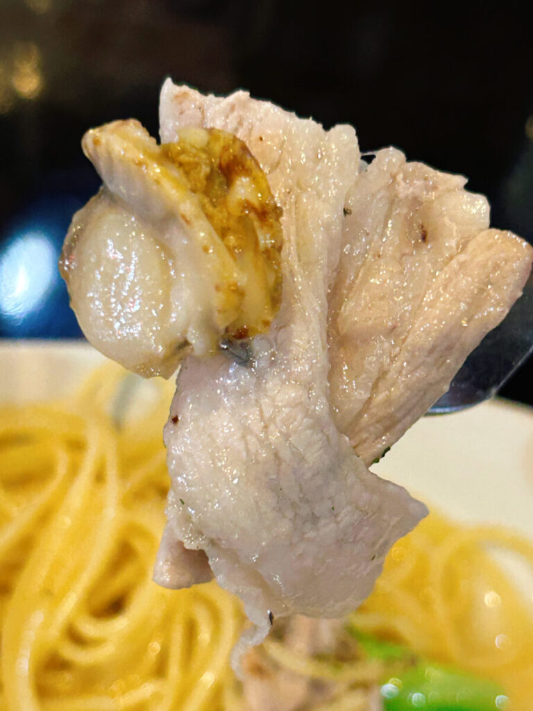 會津バル ランチ メイン
魚介・キャベツ・ヤングコーンの場ガーリックパスタ