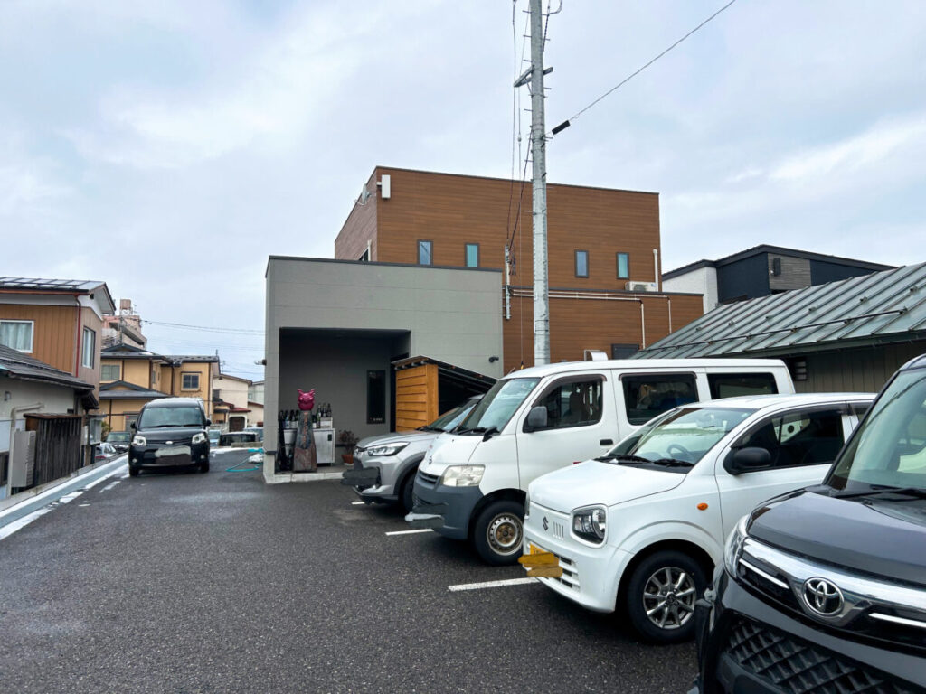 担々麺とお肉の会社みなかわ 店舗が外観