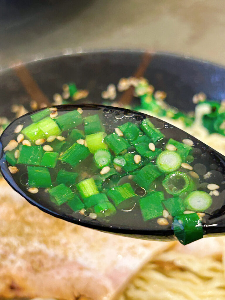 担々麺とお肉の会社みなかわ 青山椒塩らあめん 中盛