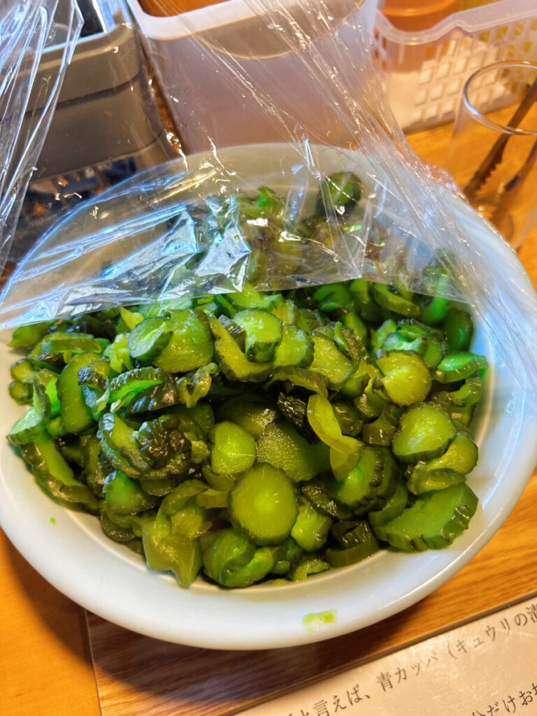 横浜家系ラーメン 郷戸家本店 店内 写真