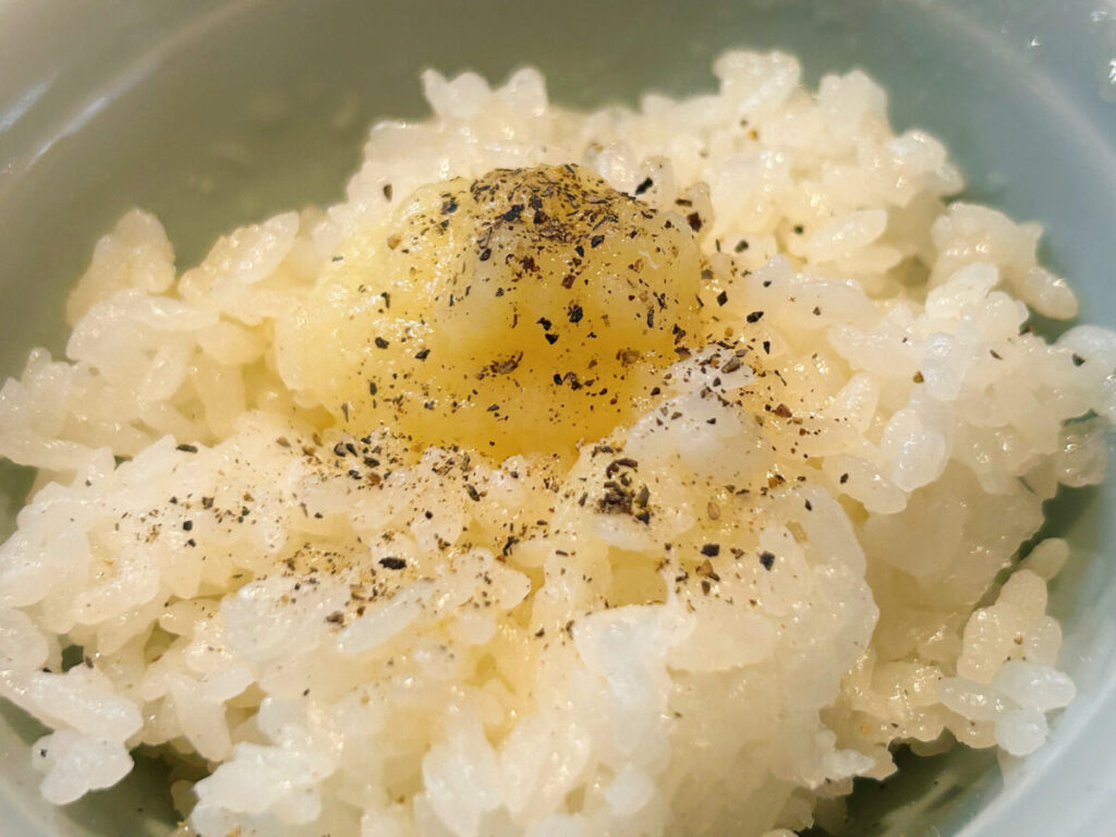 横浜家系ラーメン 郷戸家本店 家系ラーメン 大盛 写真 会津若松市 ガーリックライス
