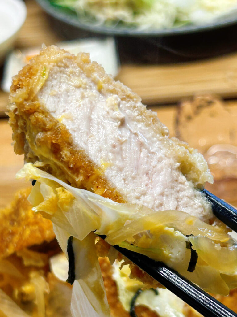 和食レストランきちんとごはん虹 出汁香る煮込みカツ丼定食