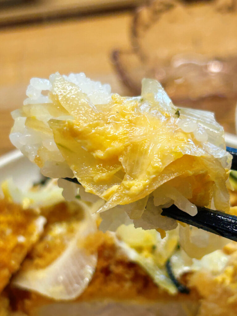 和食レストランきちんとごはん虹 出汁香る煮込みカツ丼定食