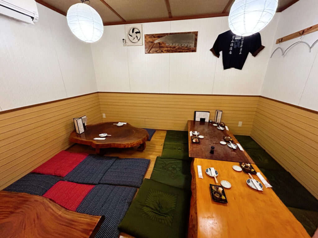 お酒とお肴 鍛冶屋 店内 写真 小上がり座敷