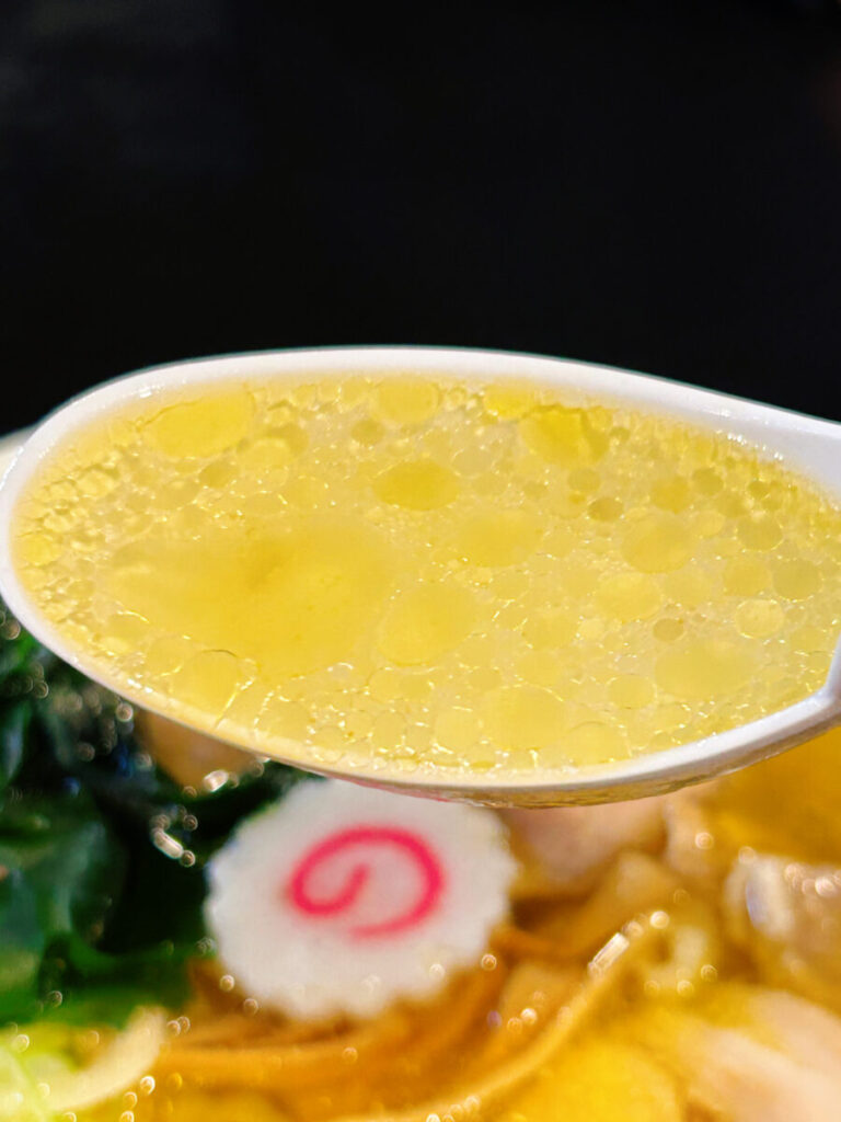 ひとつぶの麦 黄金の塩そば 手打ち麺 大盛 ラーメン