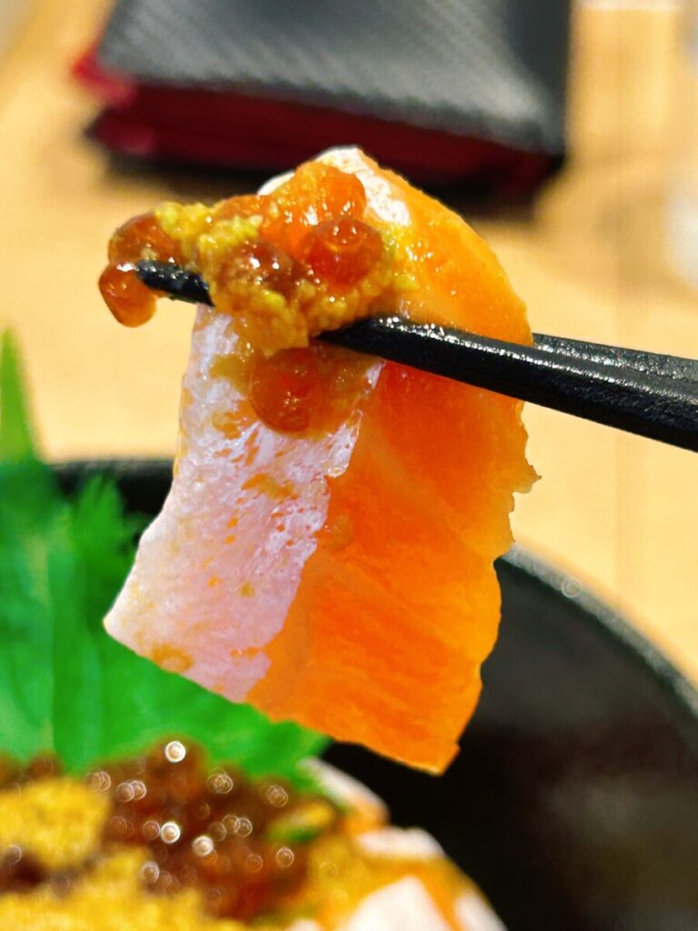 わいわい丸 サーモン親子丼