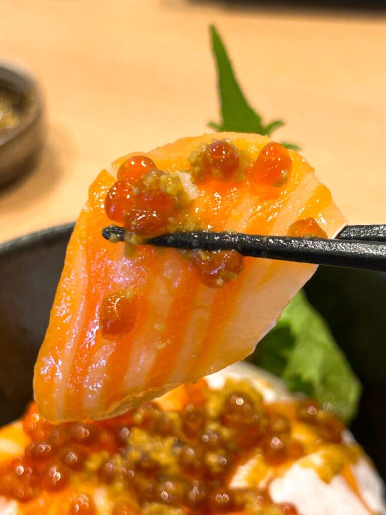 わいわい丸 サーモン親子丼 ランチ