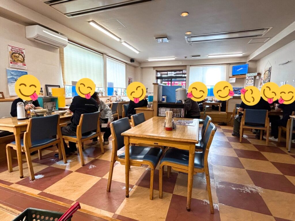 会津藩 ラーメン 店内 雰囲気 写真