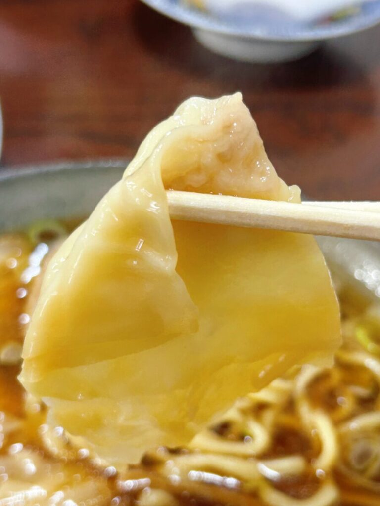 あたごや食堂 ワンタンメン 自家製 自家製皮 自家製ワンタン