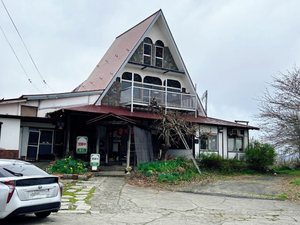 赤い屋根 店舗外観 写真
