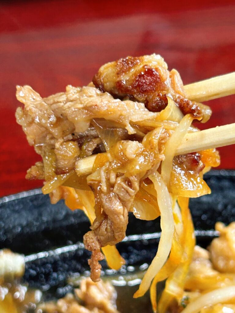 赤い屋根 牛焼肉定食 具大盛 ライス大盛 ランチ 写真