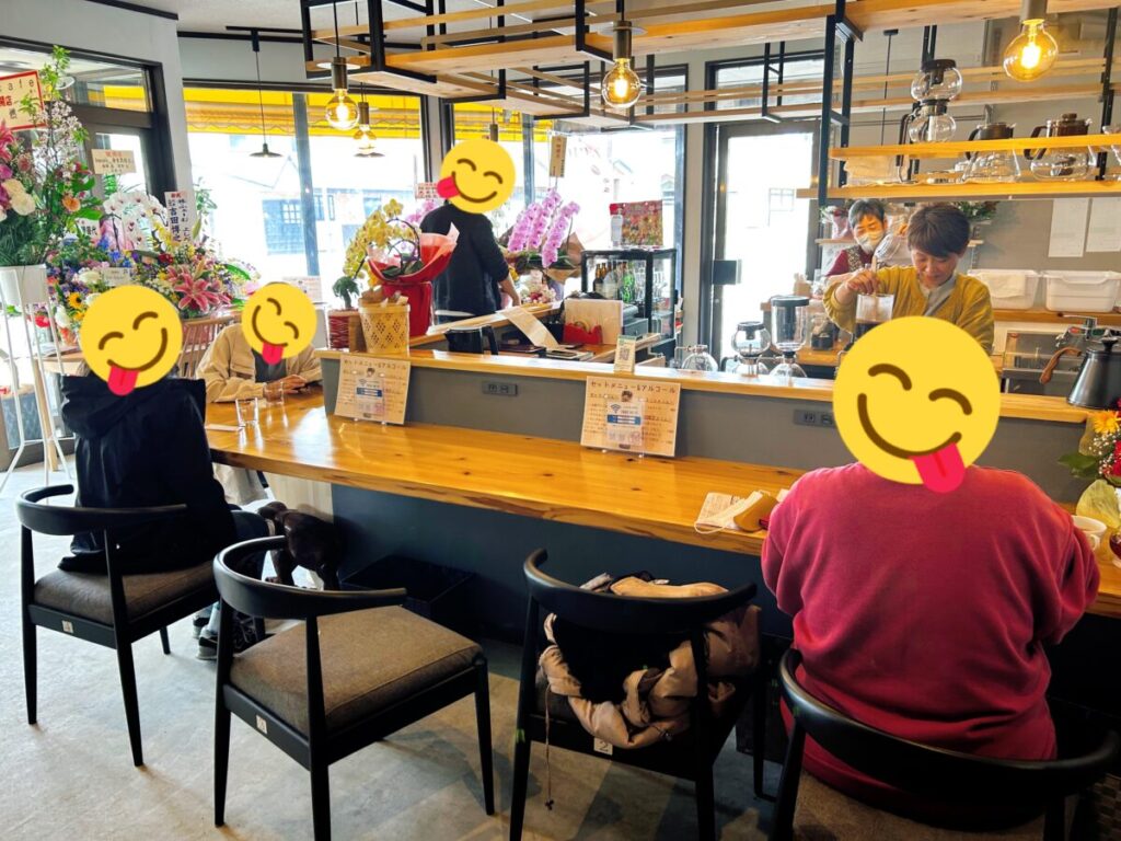 Inacafe_青木呉服店 店内の雰囲気