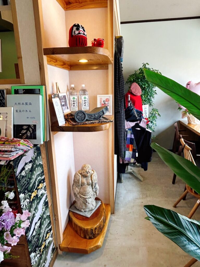 Inacafe_青木呉服店 店内 雰囲気 写真