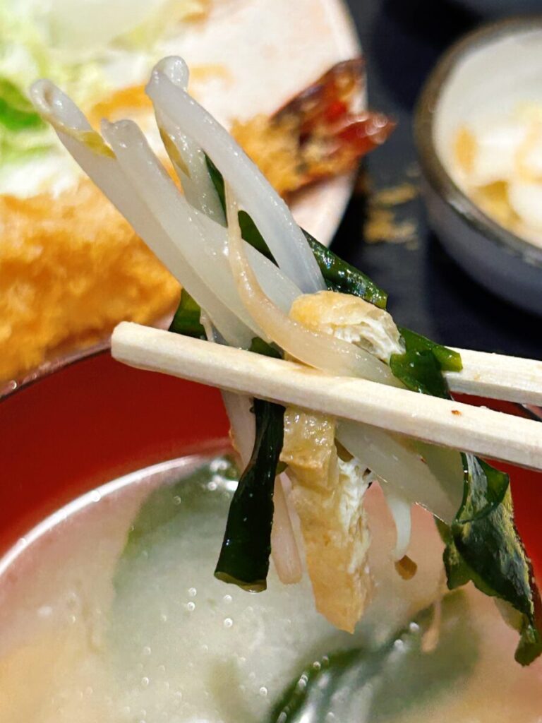 いろり 下郷町 ジャンボエビフライ＆ヒレカツ定食 味噌汁