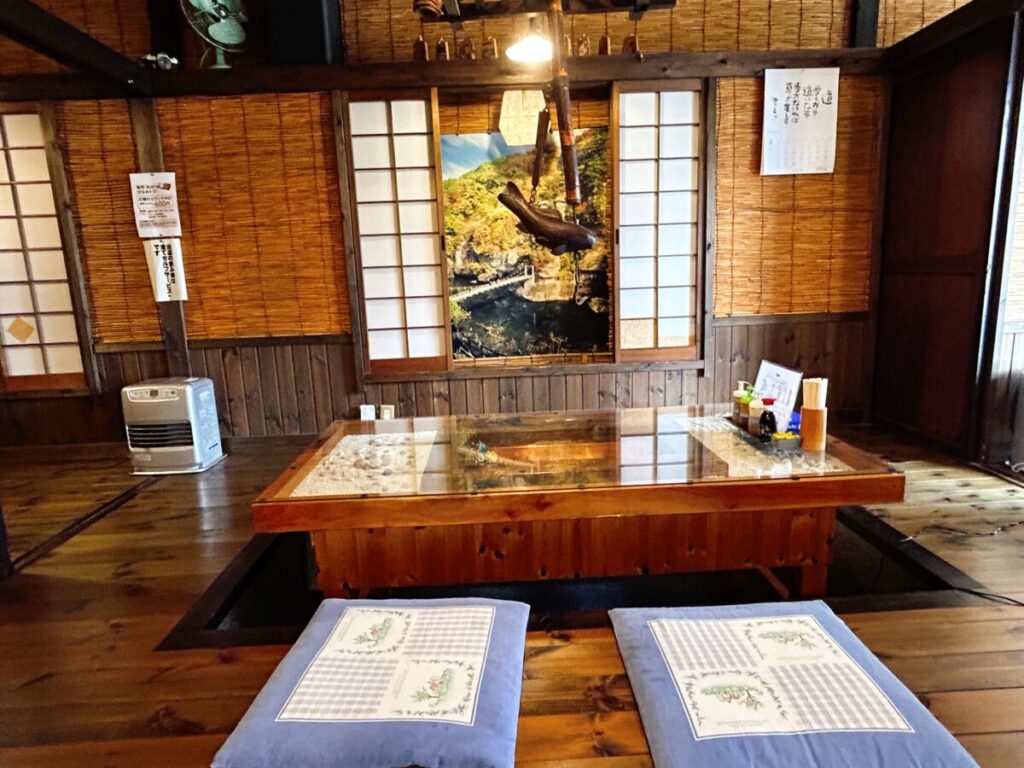 いろり 下郷町 店内の雰囲気 写真