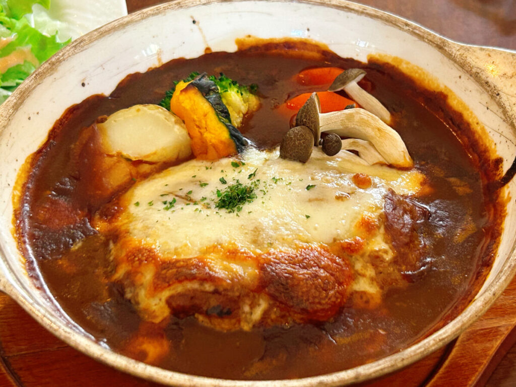 洋食屋ふらいと 煮込みチーズハンバーグ