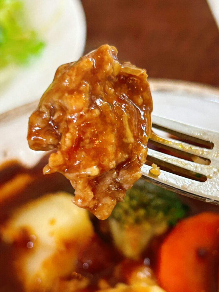 洋食屋ふらいと 煮込みチーズハンバーグ