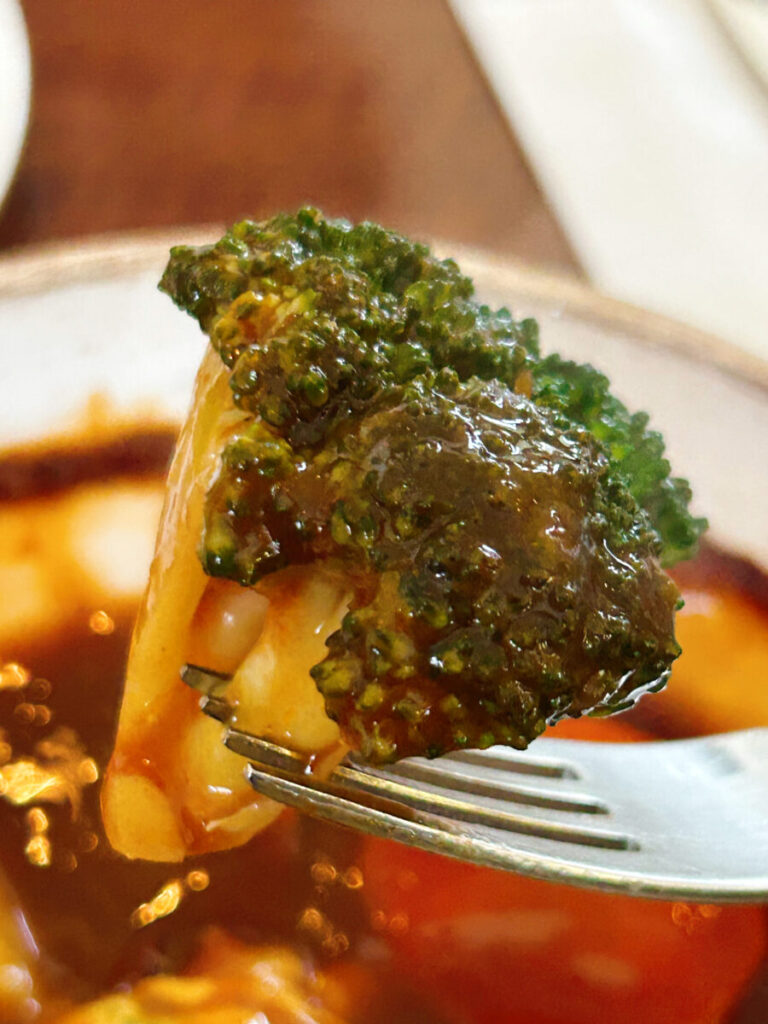 洋食屋ふらいと 煮込みチーズハンバーグ