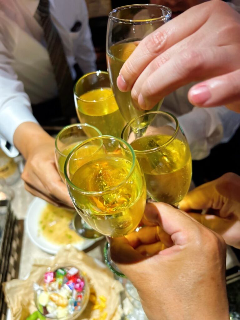 Cafe Bar Revival（カフェ バー リバイバル） 飲み放題コース シードル アップルシードル 南会津産りんご 南会津産アップルシードル