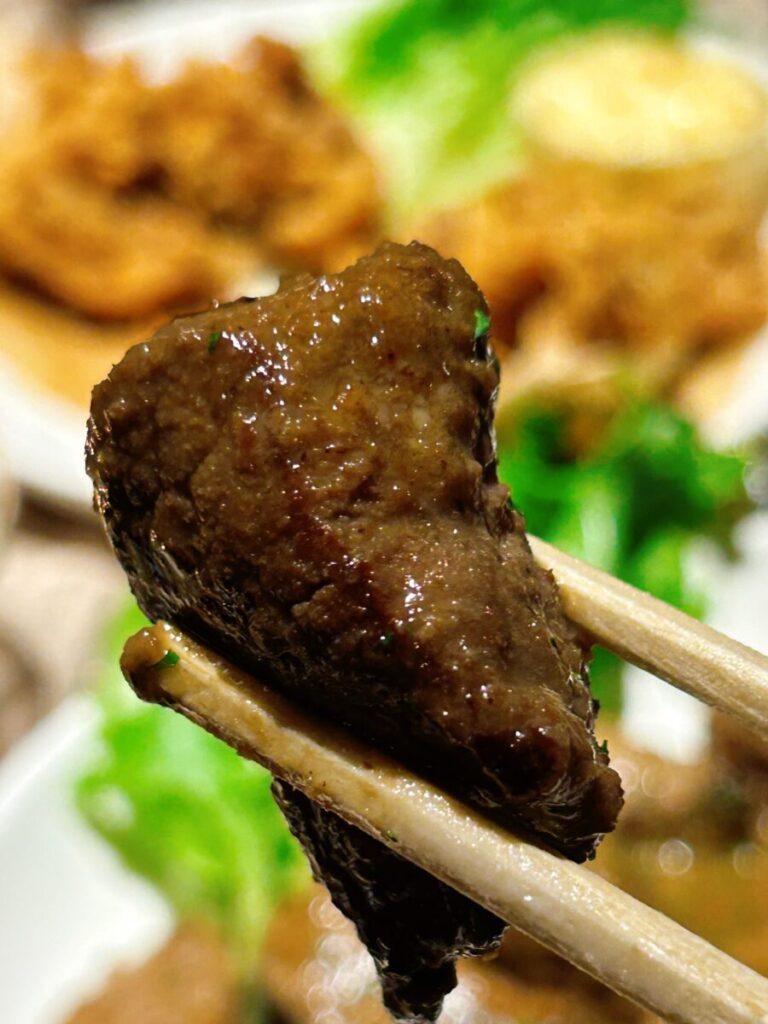 Cafe Bar Revival（カフェ バー リバイバル） 飲み放題コース サイコロステーキ 